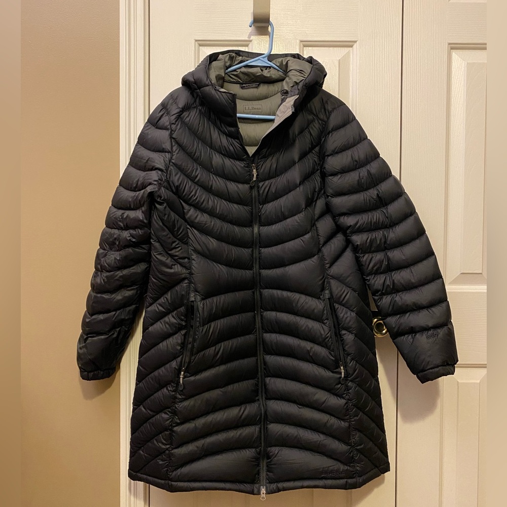 Women’s LL Bean Ultralight 850 Down Coat, 3/4 Length, Black, Size Large …